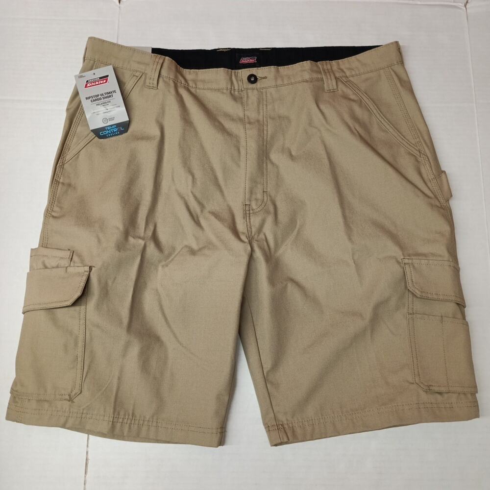 Dickies‎ Ripstop Cargo Shorts Men’s Size 42 Beige Relaxed Fit